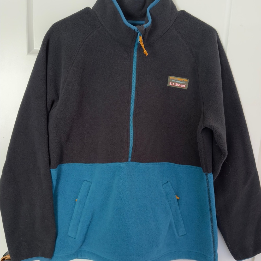 L.L. Bean Fleece Jacket Black and Blue Color-Block Design